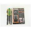 Image 1 : ASSORTED PORCUPINE AND MARTIN PRO BOWSTRINGS AND BIG GAME UNIVERSAL PLATFORM BOW HOLDER LOT