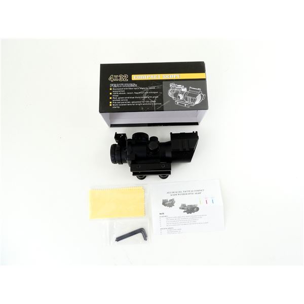 UNKNOWN 4X32 TACTICAL COMPACT SCOPE W/FIBER OPTIC SIGHT