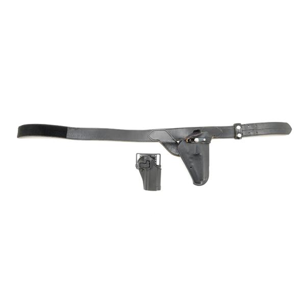 WAIST BELT WITH LARGE FRAME HOLSTER LOT