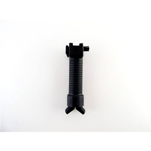 UNKNOWN TACTICAL VERTICAL FOREGRIP/BIPOD