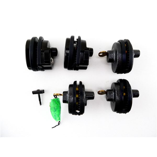ASSORTED COMBINATION AND KEYED TRIGGER LOCKS LOT