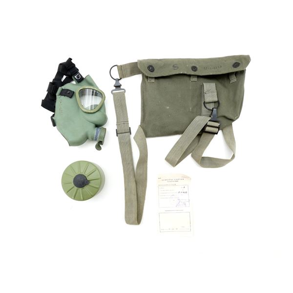 YUGOSLAVIAN M-59 GAS MASK KIT