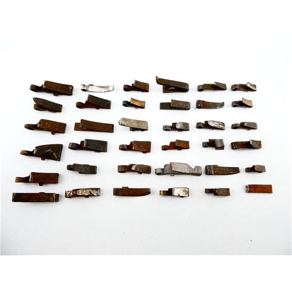 ASSORTED MUZZLE LOADER SEAR AND FRIZZEN SPRING LOT