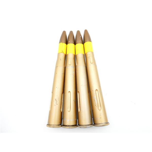1950'S BRITISH INERT 40MM BOFORS DRILL ROUNDS WITH CLIP INERT LOT