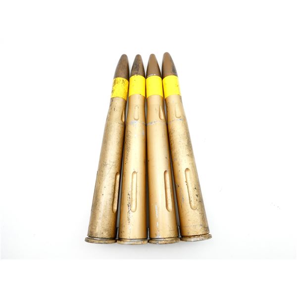 1950'S BRITISH INERT 40MM BOFORS DRILL ROUNDS WITH CLIP INERT LOT