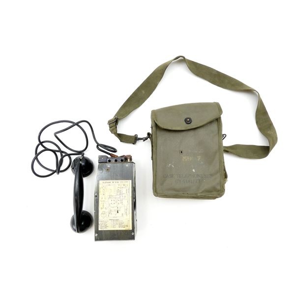 WWII U.S. MILITARY EE-8-B FIELD TELEPHONE