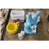 Image 1 : Mug, Owl Shaker, Peace Sign, Vases