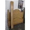Image 2 : Light Oak Queen Bed