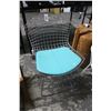 Image 1 : Contemporary Metal Chair