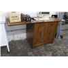 Image 4 : Singer Touch Tronic 2010 Sewing Machine w/Burl Workstation Cabinet/Supplies