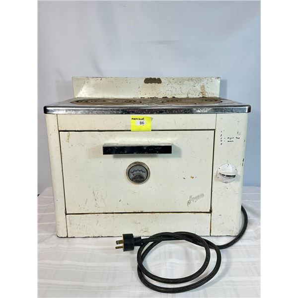 Vintage Superior Compact Electric Apartment Stove / Oven