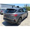 Image 3 : FORD  ESCAPE 2021 O/S TITLE 2 DAYS