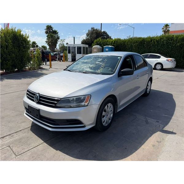 VOLK JETTA 2015 O/S TITLE 2 DAYS