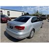 Image 3 : VOLK JETTA 2015 O/S TITLE 2 DAYS