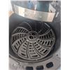 Image 5 : New Gourmia Digital Air Fryer w/ Accessories & Poached Egg Pan