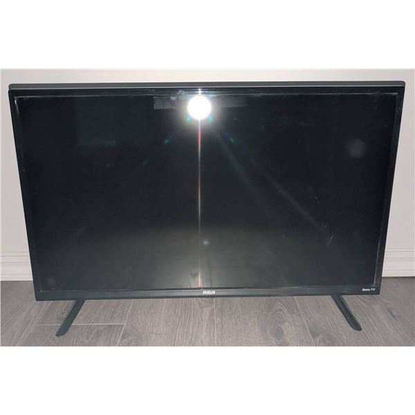 RCA Smart Television - Roku LED Full HD TV, Mo.RTR3265-CA