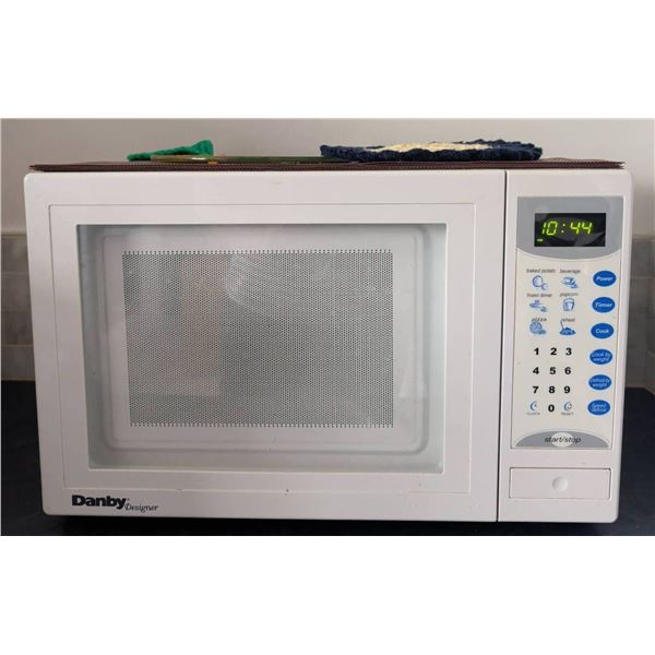 Danby Designer Countertop Microwave Oven with Push-Button Controls
