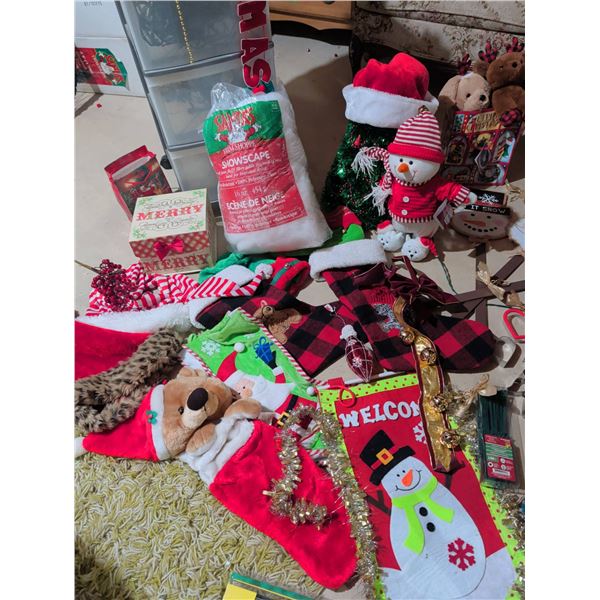 Holiday Decorations w/ 5 Drawer Organizer on Wheels
