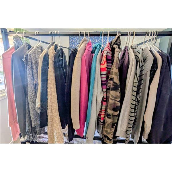 Womens Sweaters, Hoodies, and Shalls Size M-L