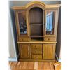 Image 2 : Buffet Hutch