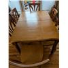 Image 1 : Table & Chairs