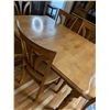 Image 3 : Table & Chairs