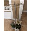 Image 1 : Towel Racks & Faux Plants