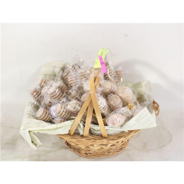 LOT OF NEW HONEY DIPPERS W/BEE CHARMS