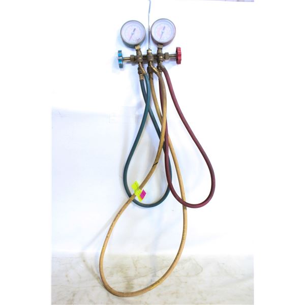 SET OF REFRIGERATION GAUGES