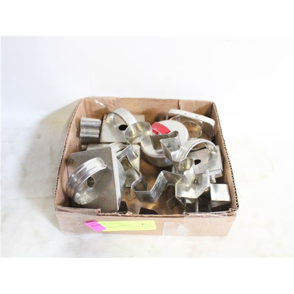 ANTIQUE METAL COOKIE CUTTERS