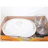 Image 1 : 1.8 LTRE. CORNINGWARE CASSEROLE W LID & MORE
