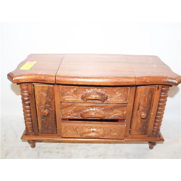 HAND CARVED VINTAGE JEWELRY BOX MID CENTURY
