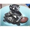 Image 1 : LADIES SIZE 10 ROLLER BLADES SOLD WITH
