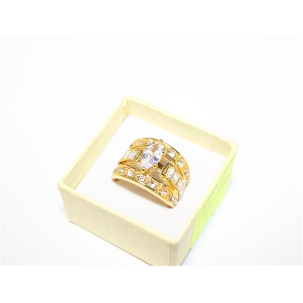 NEW GOLD TONE WOMEN'S RING SZ7
