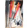 Image 1 : YARD/GARDEN HAND TOOLS & SUPPLIES- BOX LOT