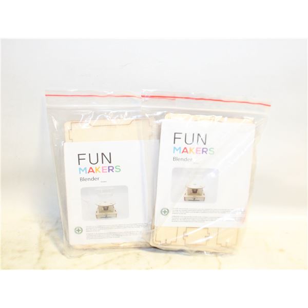 2 WOODEN BLENDER BUILDING KITS