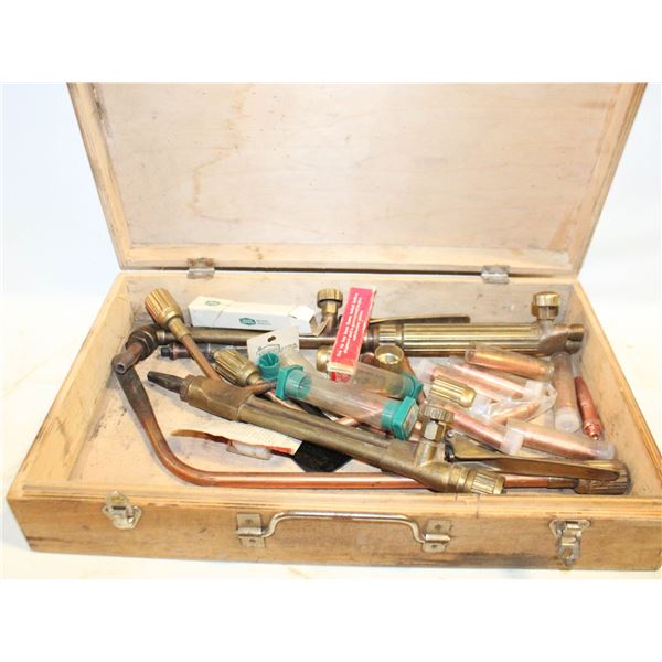 WOODEN CASE WITH BRASS/COPPER TORCH ATTACHMENTS