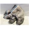 Image 1 : VINTAGE CANADIAN MUKLUKS SZ LARGE