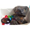 Image 1 : 15) LOT OF 230 CTS OF UNRESEARCHED