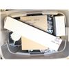 Image 1 : TOTE OF HOCKEY CARDS