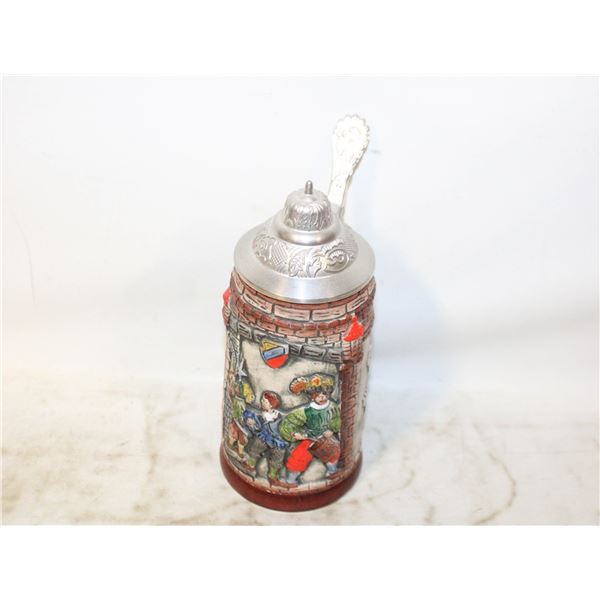 VINTAGE CERAMIC WEST GERMAN 7.5" STEIN