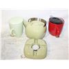 Image 1 : PORCELAIN TEAPOT & 2 CERAMIC MUGS