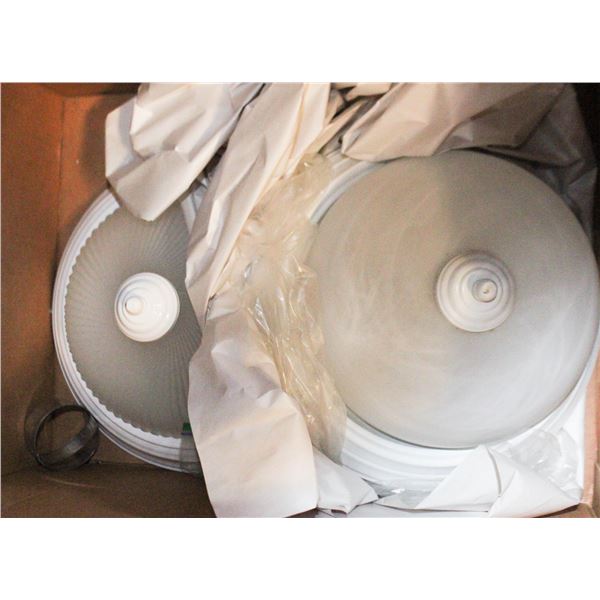 FLUSH MOUNT LIGHT FIXTURES- LOT OF 2