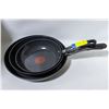 Image 1 : 3 PIECE T-FAL CERAMIC NON STICK SKILLET SET