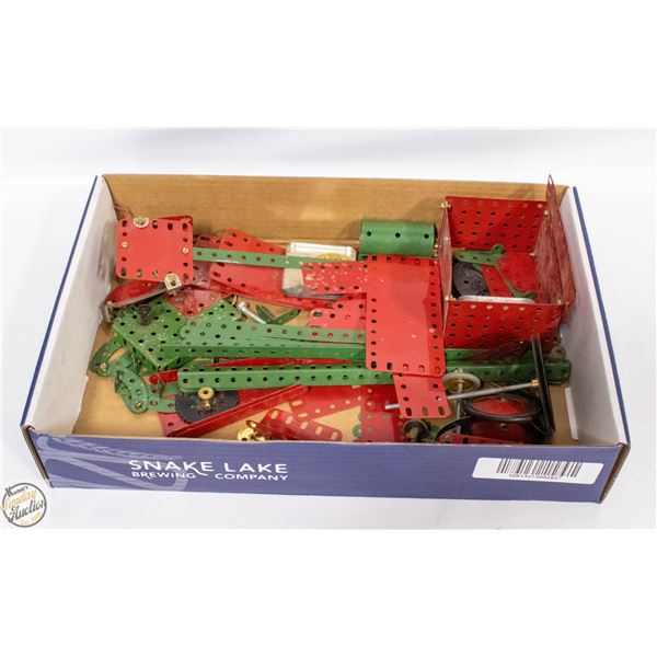 VINTAGE MECCANO TIN TOY