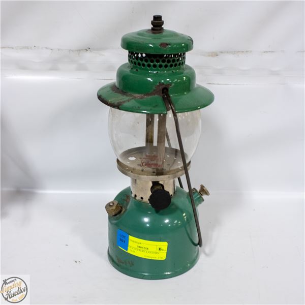 VINTAGE COLEMAN LANTERN MODEL 242B
