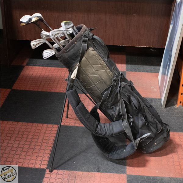 WILSON ETC GOLF CLUB SET WITH BAG