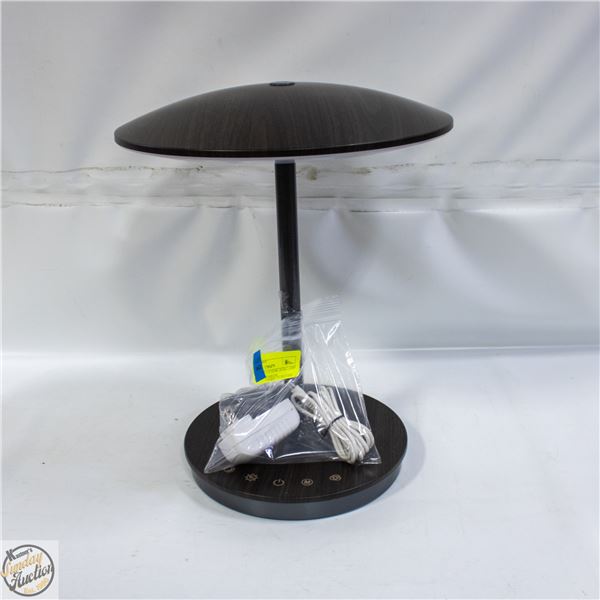 ULTRABRITE LED DOME DESK LAMP & WIRELESS CHARGER
