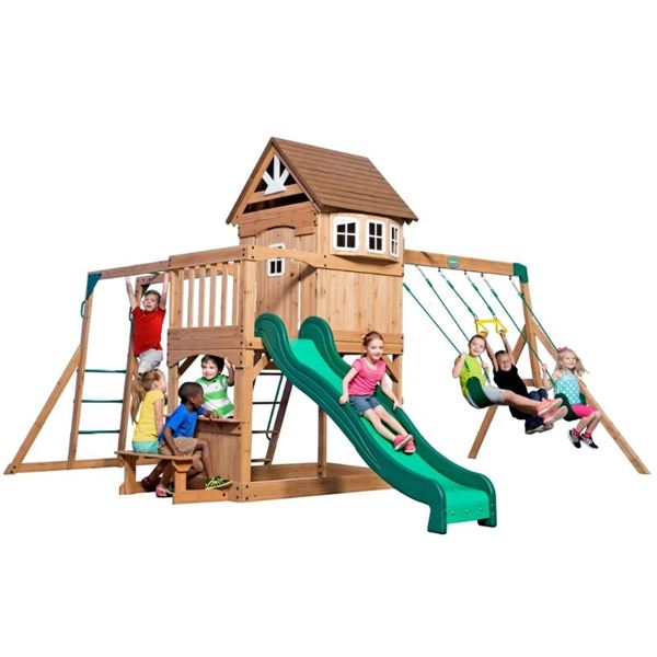 NEW BACKYARD DISCOVERY 16' 1" X 9' 4 1/2"
