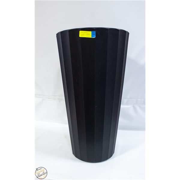 VERADEK COLUMN PLATER BLACK - 14.5 X 26"